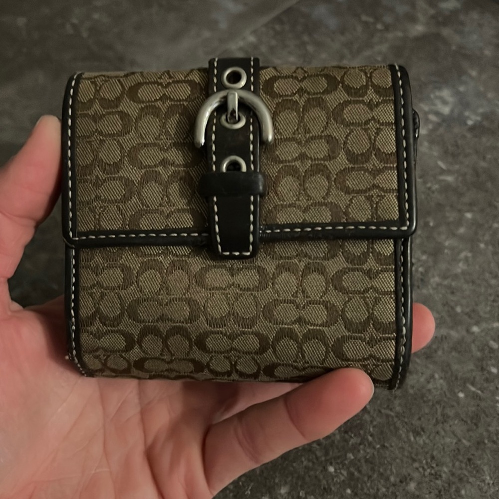 Coach wallet authentic